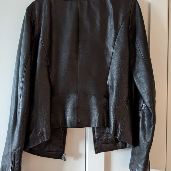 Leather jacket - Picture 2 of 2